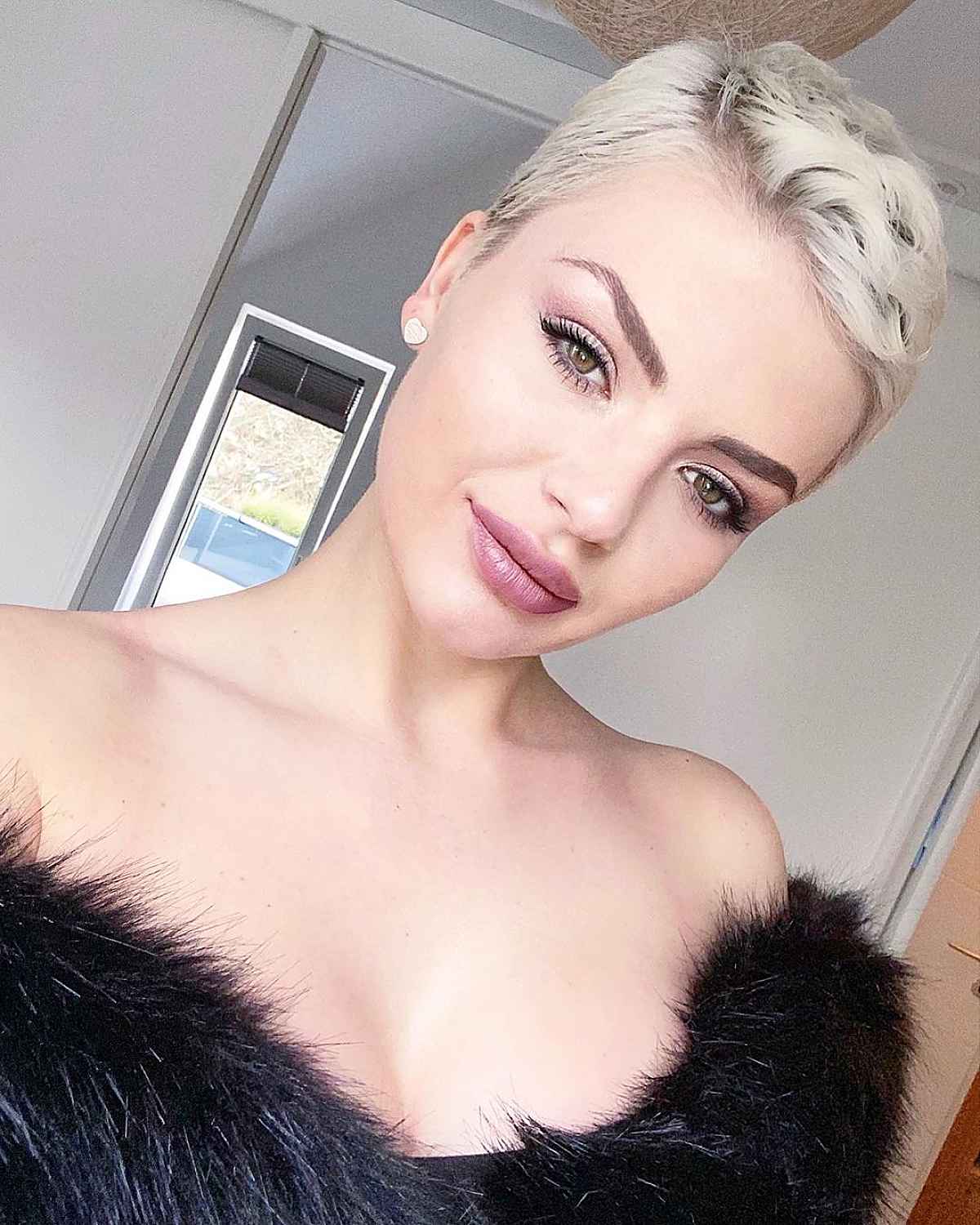 How To Style Short Pixie Hair Pixie Cut Short Curly Hair