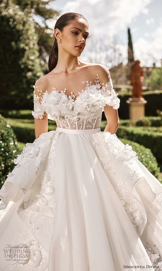 2024 Wedding Dress Trends: From Elegant to Boho, Modern Designs to ...