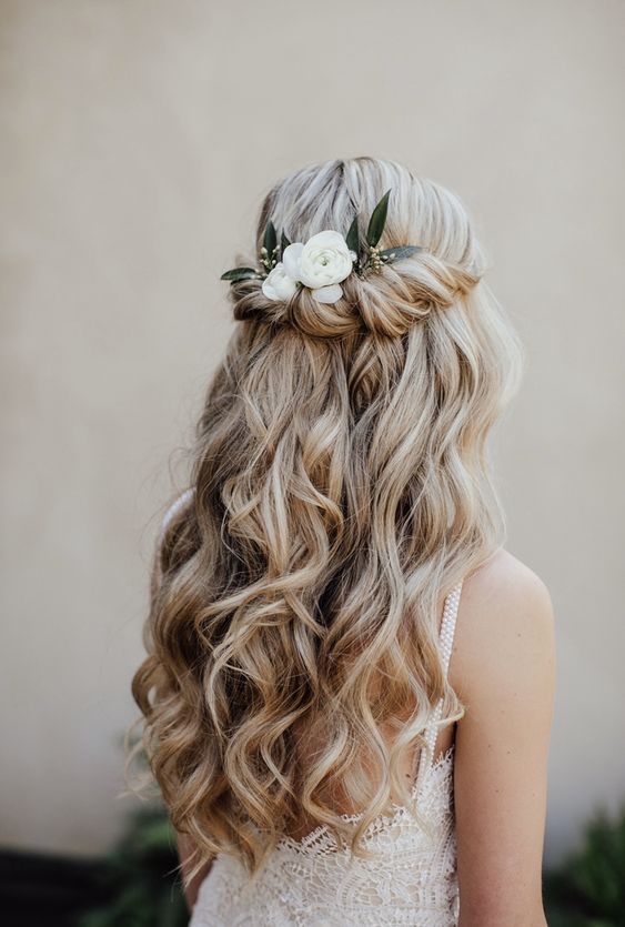 2024 Wedding Hairstyles: Elegant Half Up, Braids, Buns for All Hair Lengths