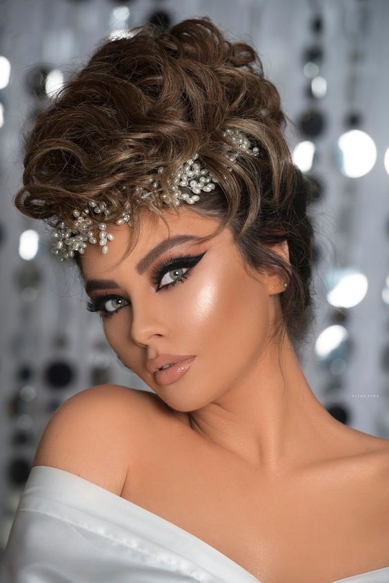 2024 Bridal Hair Trends: Elegant Updos & Romantic Curls for Brides