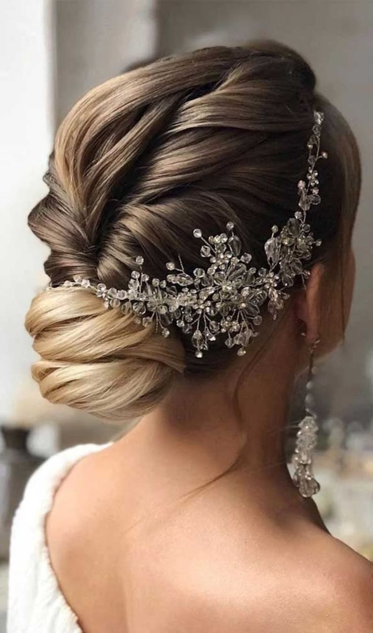 2024 S Chic Bridal Braids From Boho Crowns To Elegant Updos   9 11 