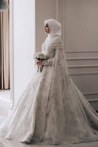 2024 Hijab Wedding Dresses: Modest, Elegant Bridal Attire for Muslim Brides