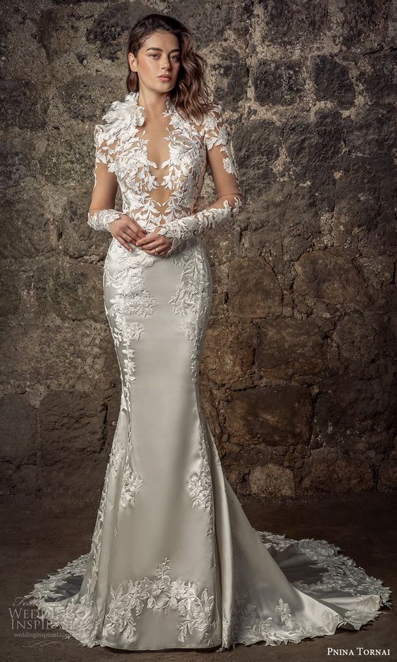 2024 Wedding Dresses with Long Trains: Sleeve Styles and Elegance