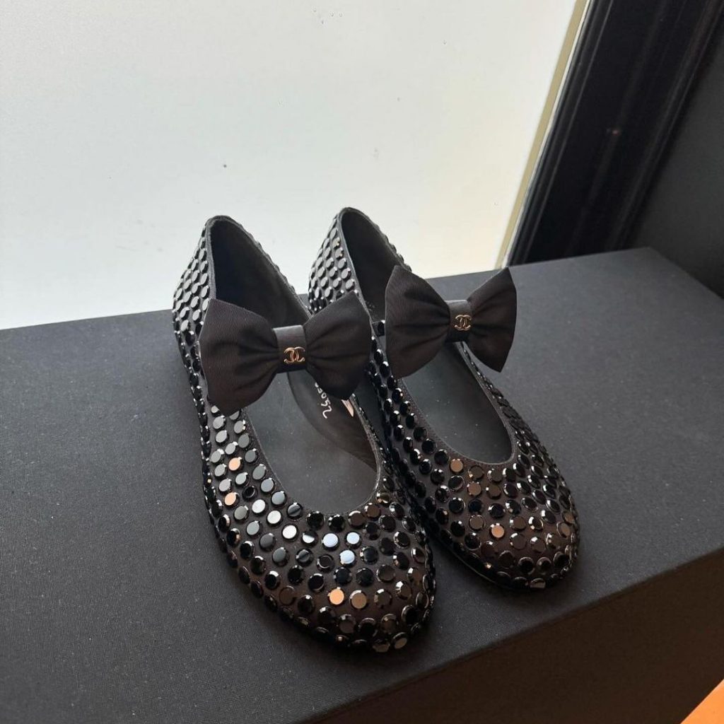 Curated visual reference: Gallery Detail: 25 Elegant Ideas For Leather Ballet Flats 2024