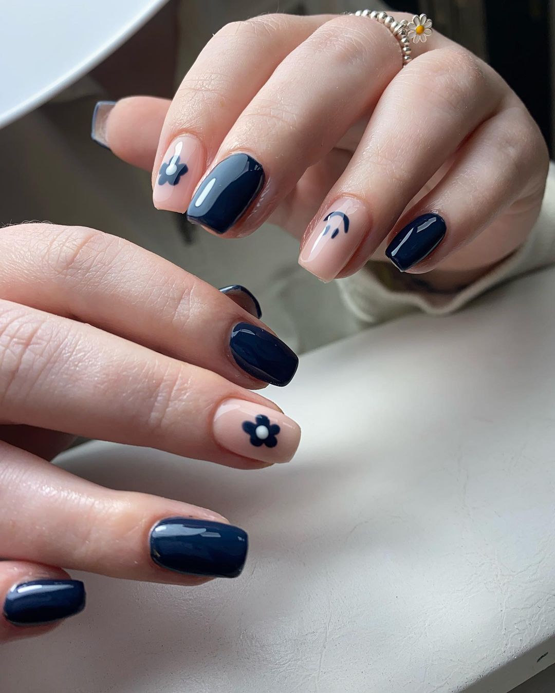 27 Navy Blue Fall Nail Ideas for 2024 - Fall Update 2024