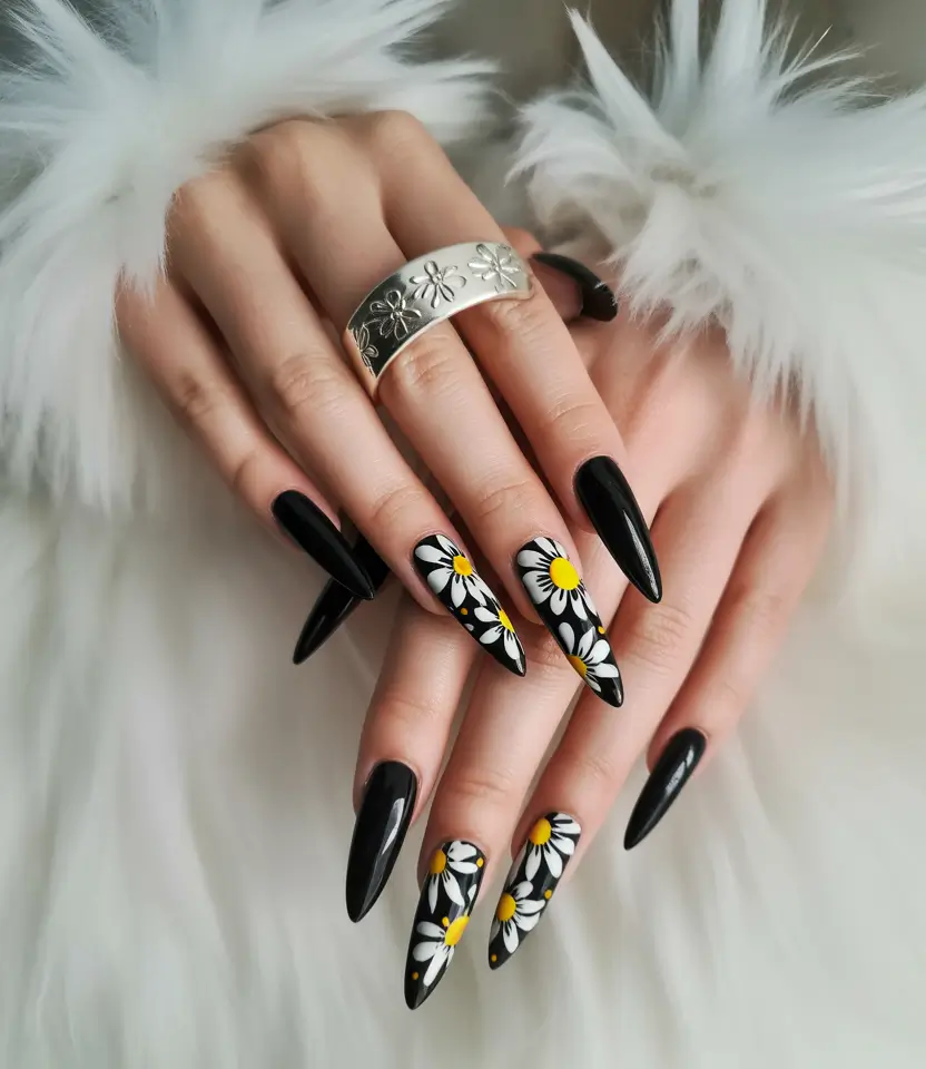 summer black nails ideas 2025 Summer Daisies in High Contrast