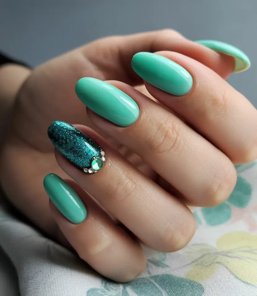 summer green nails ideas 2025 Mint Shimmer Pop