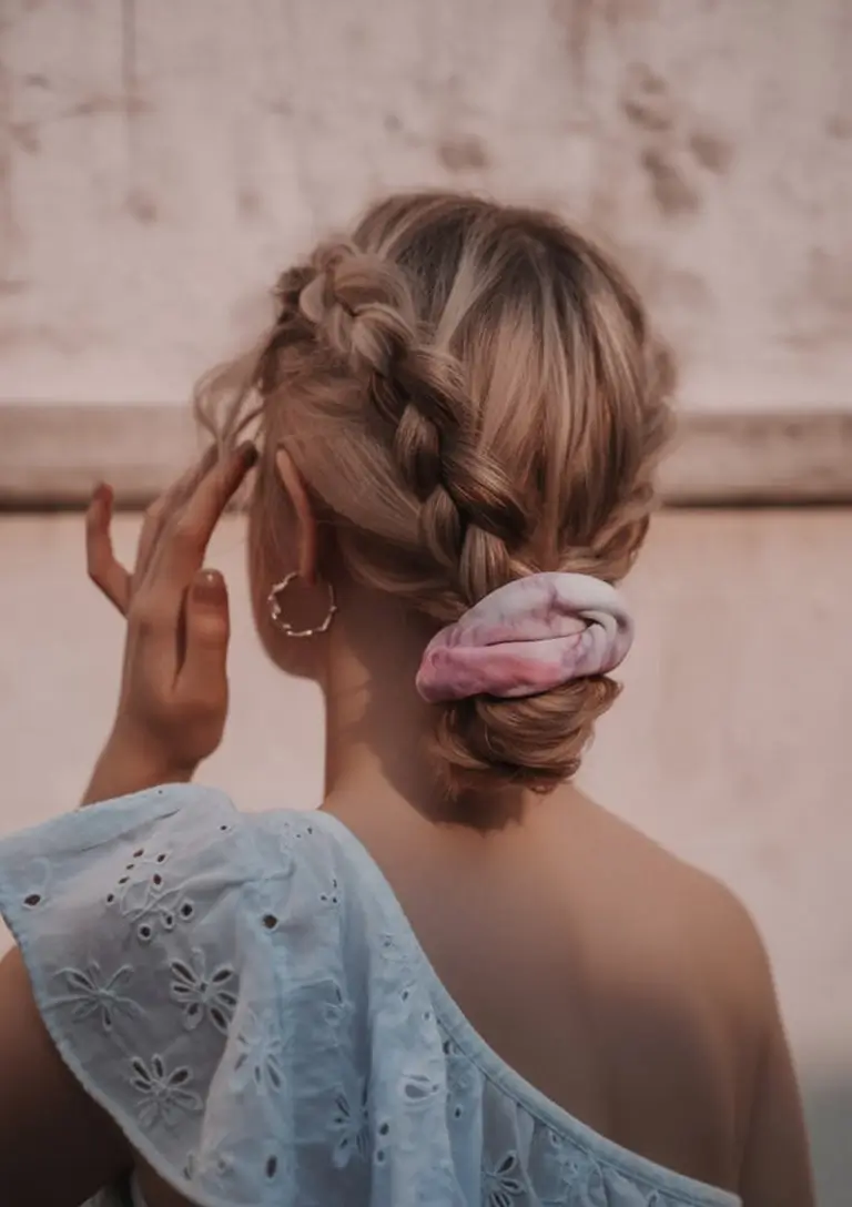 Summer Simple Hairstyle 2025: Effortless Looks Textured Dutch Braid Low Bun