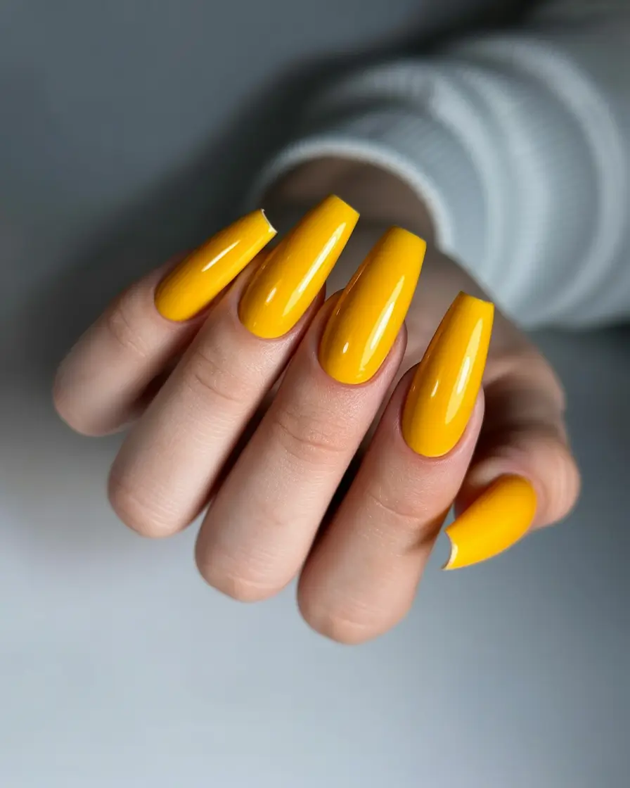 yellow summer nails ideas 2025 Golden Hour Shine