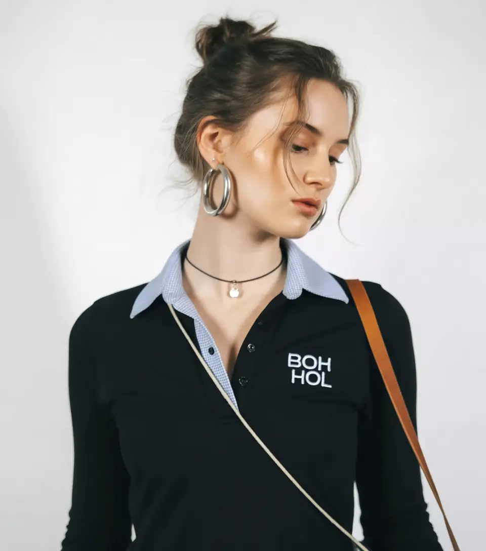 back to school hairstyles - fresh ideas 2025+Messy Bun with Face-Framing Softness