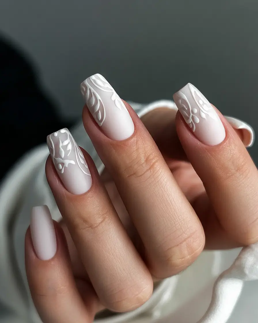fall-coffin-nail-Embossed-Petal-White