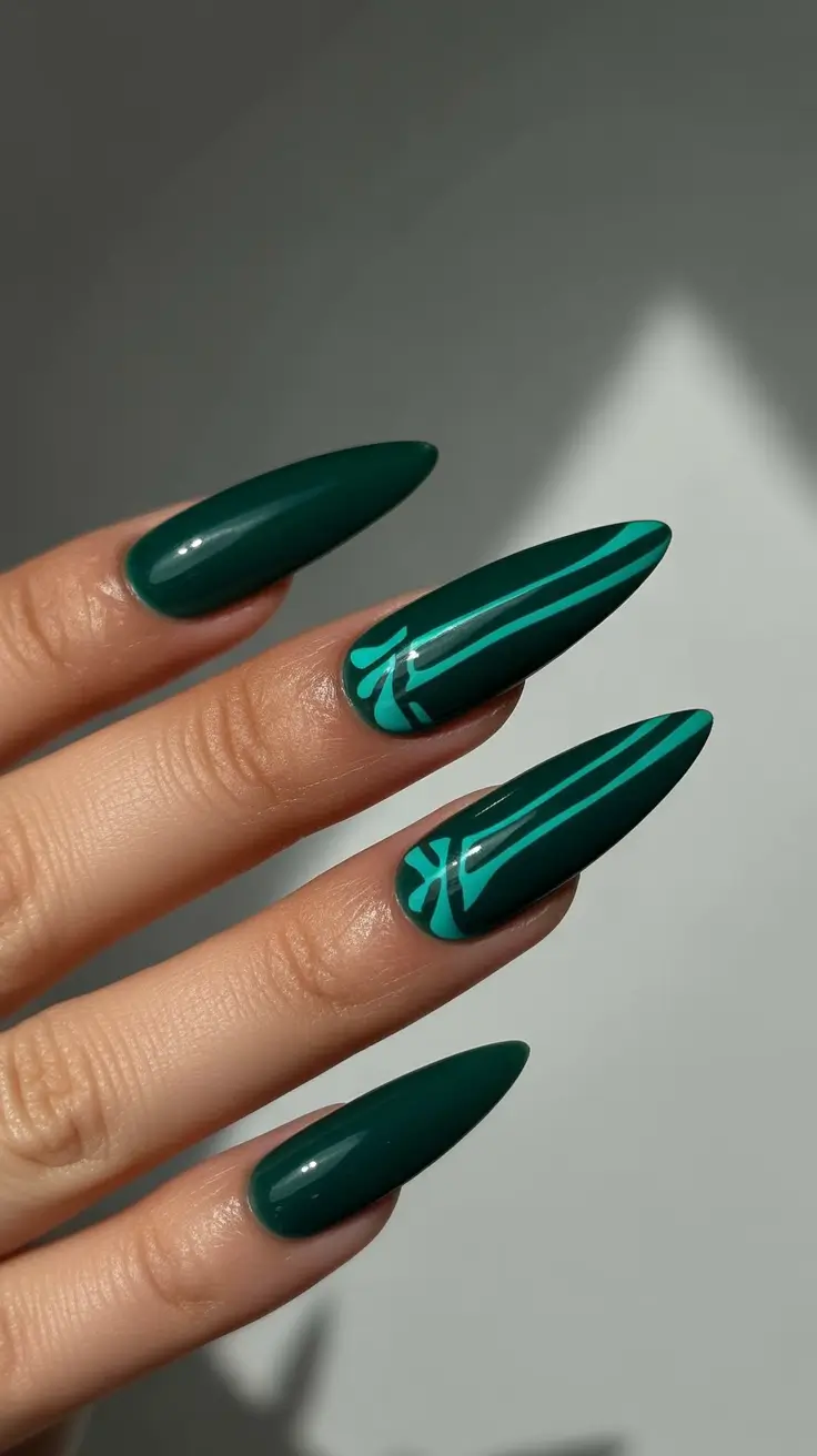 green-nails-Emerald-Aura