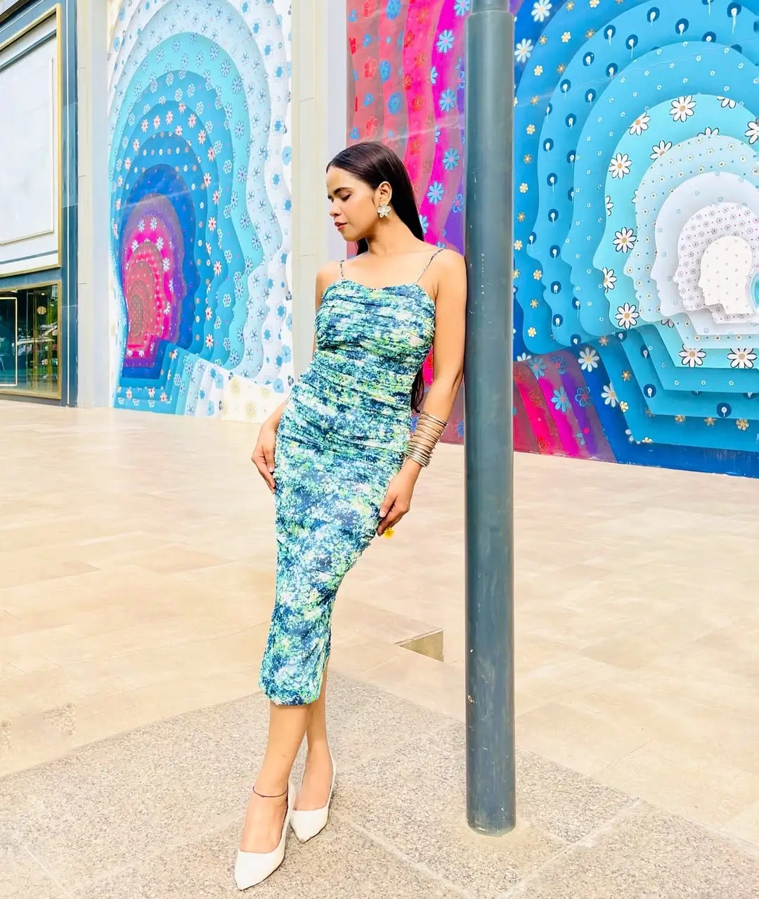 bodycon summer outfits 2026 Ocean Tones and the Ease of a Printed Midi Silhouette