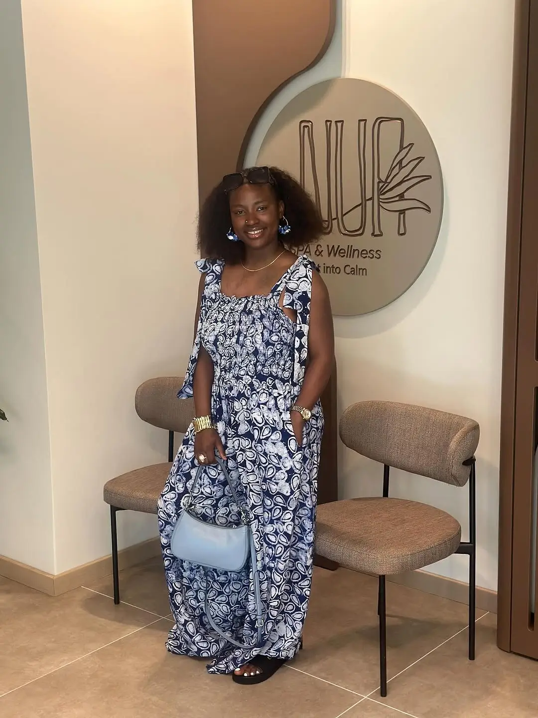 midsize outfits summer 2026 Soft Volume and Effortless Movement in Blue Prints