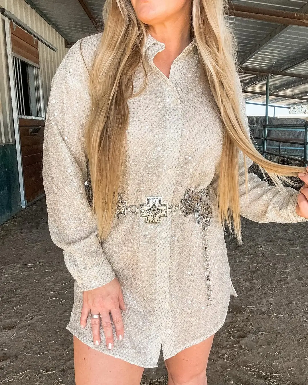 oversized outfits summer 2026 Soft Western Ease with a Statement Belt