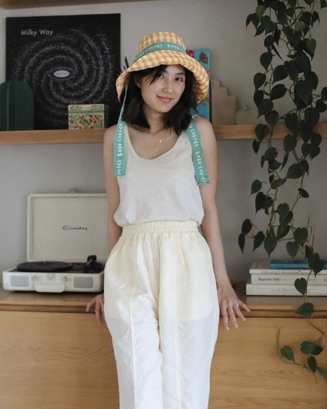 pant outfits summer 2026 Soft Ease in White Linen and Playful Details