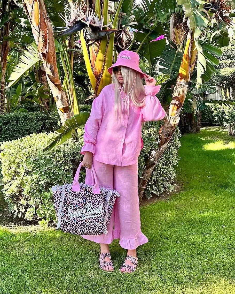 pant outfits summer 2026 Playful Pink Escape with Relaxed Linen Layers