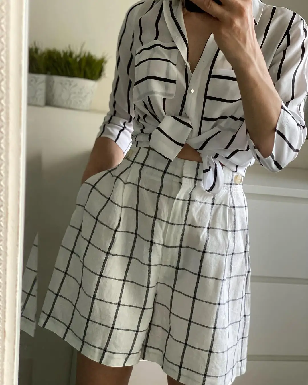 shorts outfit summer 2026 Clean Lines and Quiet Luxury Energy