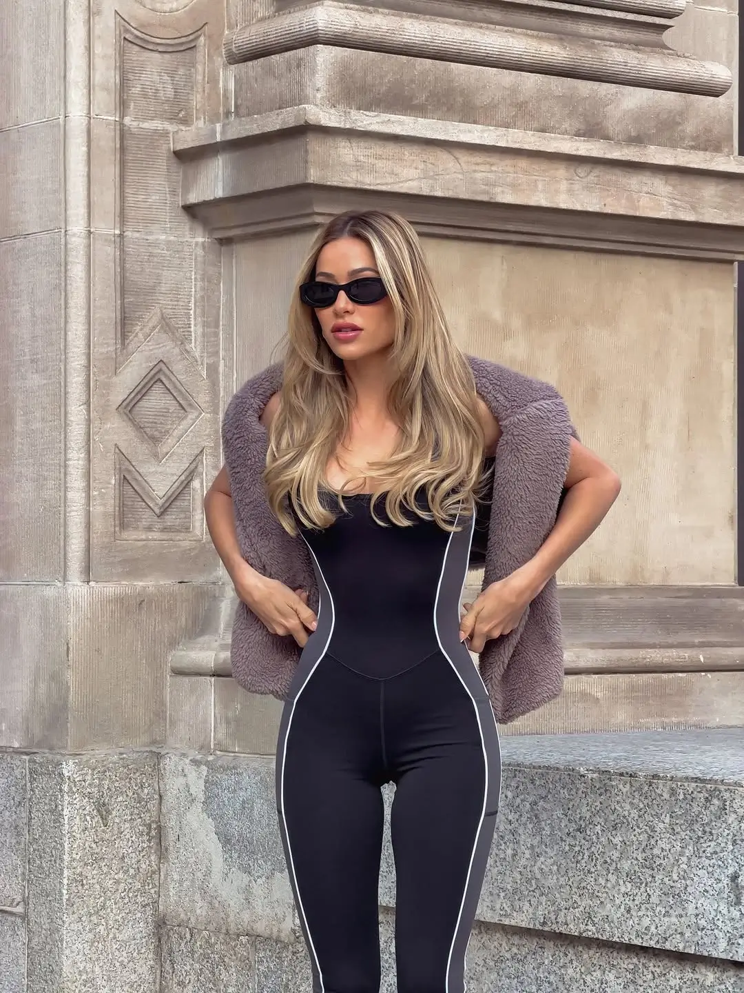 simple casual summer outfits 2026 Sporty Sculpted Street Look