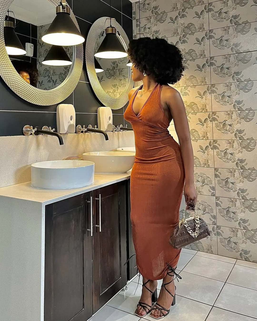 stylish summer outfits for black woman 2026 Body-Hugging Neutrals for Effortless Night Energy