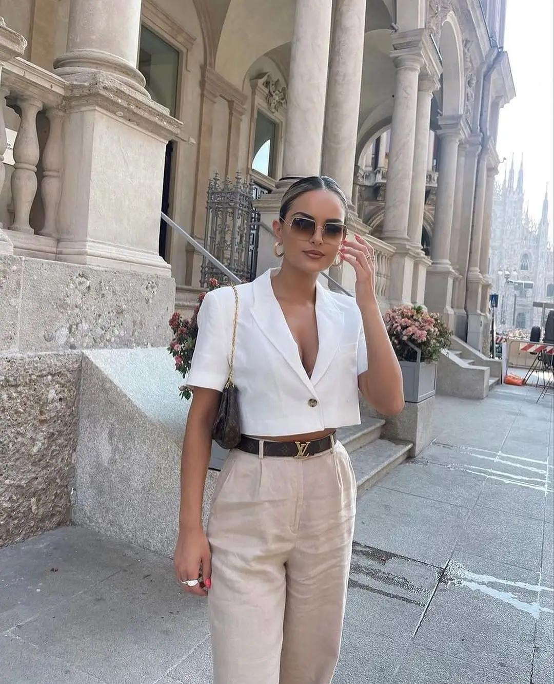 summer blazer outfits 2026 Soft tailoring and warm neutrals that feel like summer air