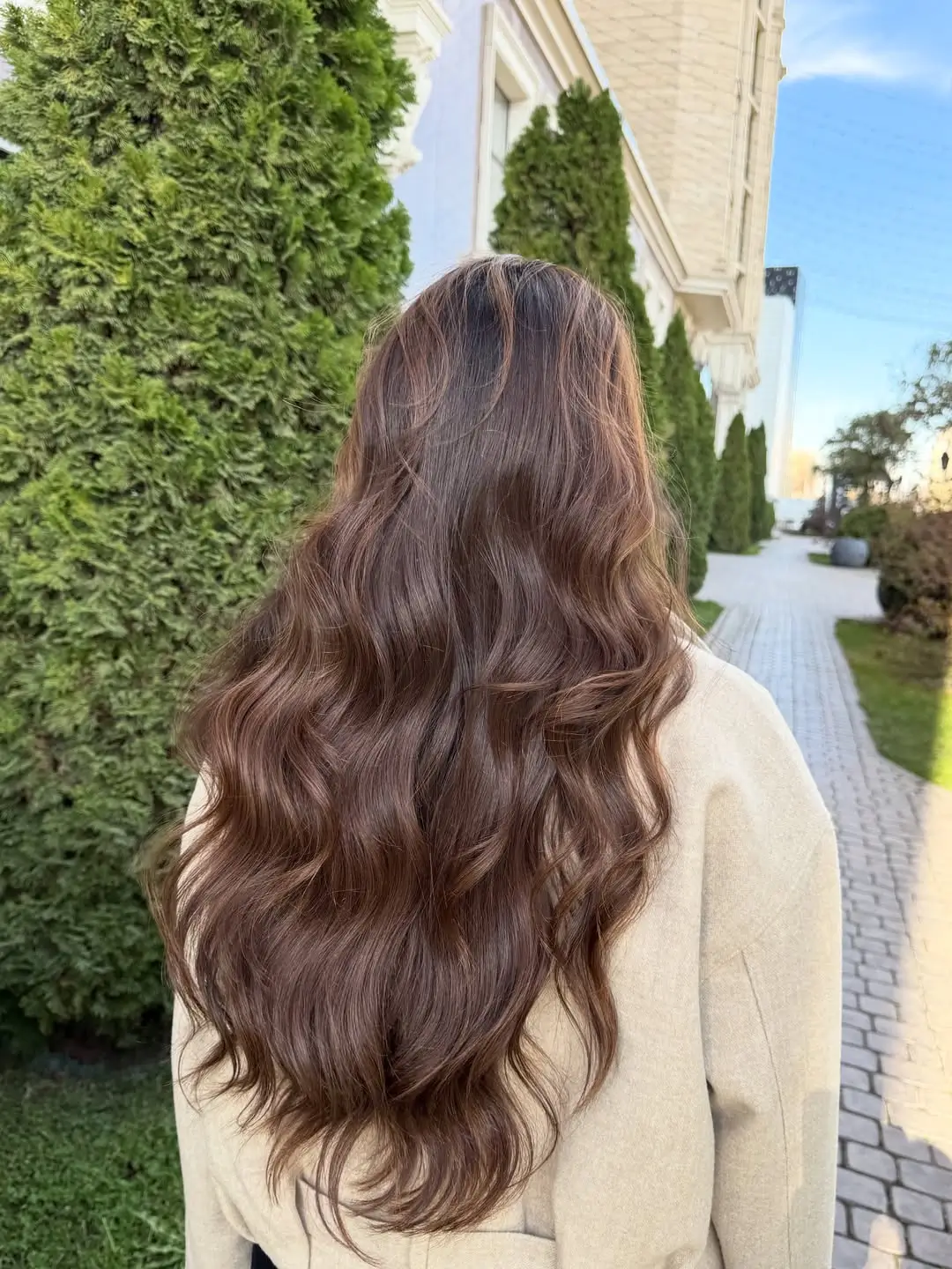 summer brunette hair color for women 2026 Soft Summer Waves in Warm Brunette Tones