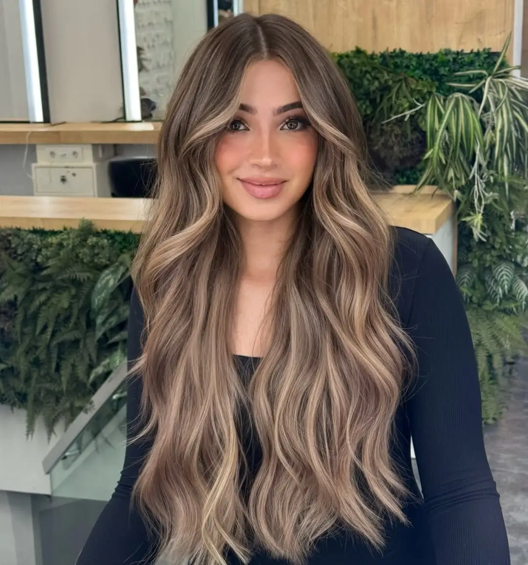 summer hair color for tan skin women 2026 Golden Beige Waves with Luminous Contrast