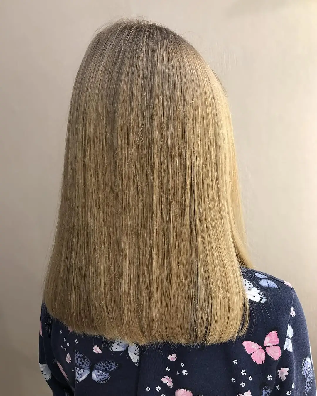 summer haircuts for girls 2026 Blunt Medium Length for a Polished Summer Look