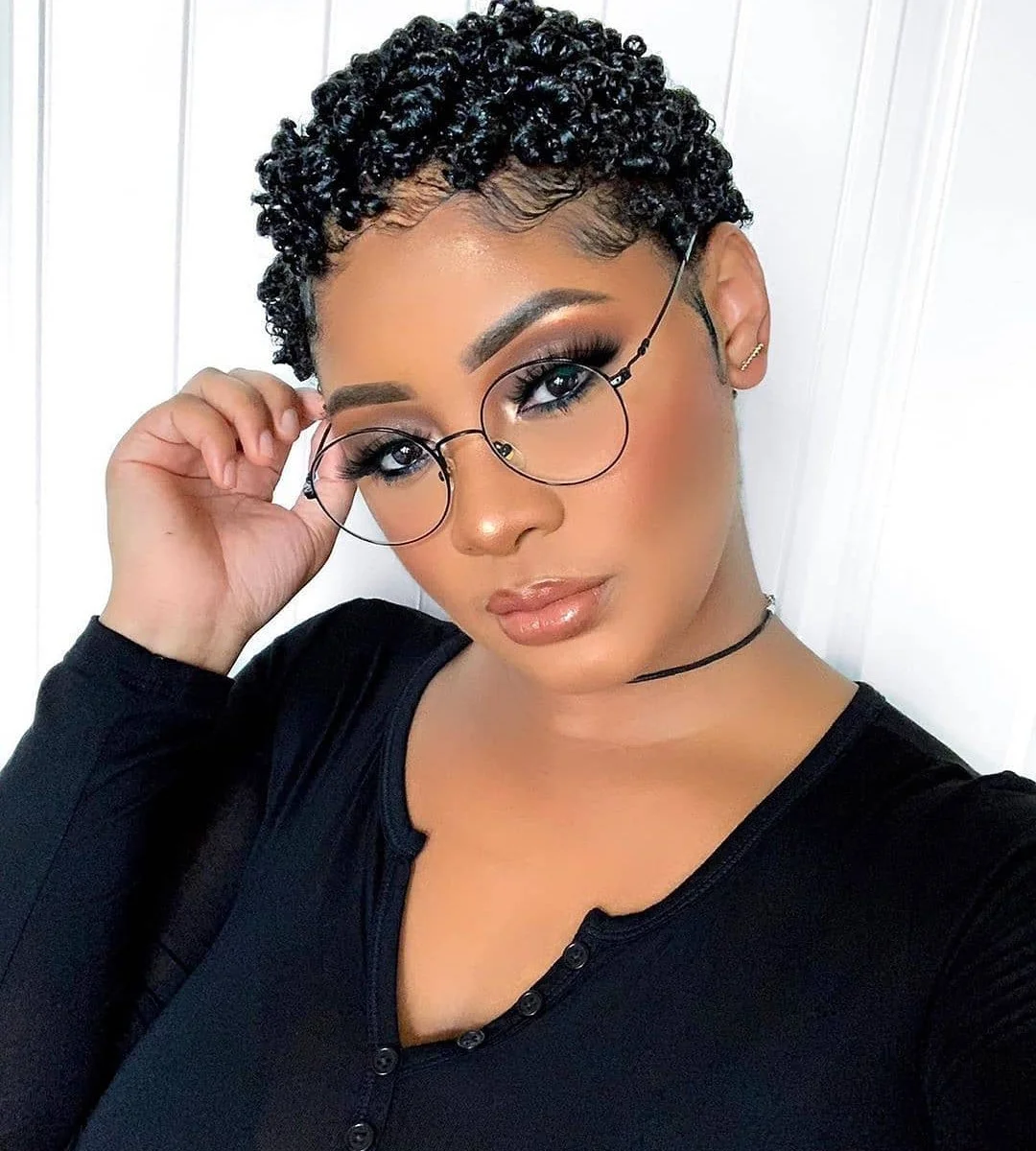 summer hairstyles for black women 2026 Defined Short Natural Curls That Frame the Face
