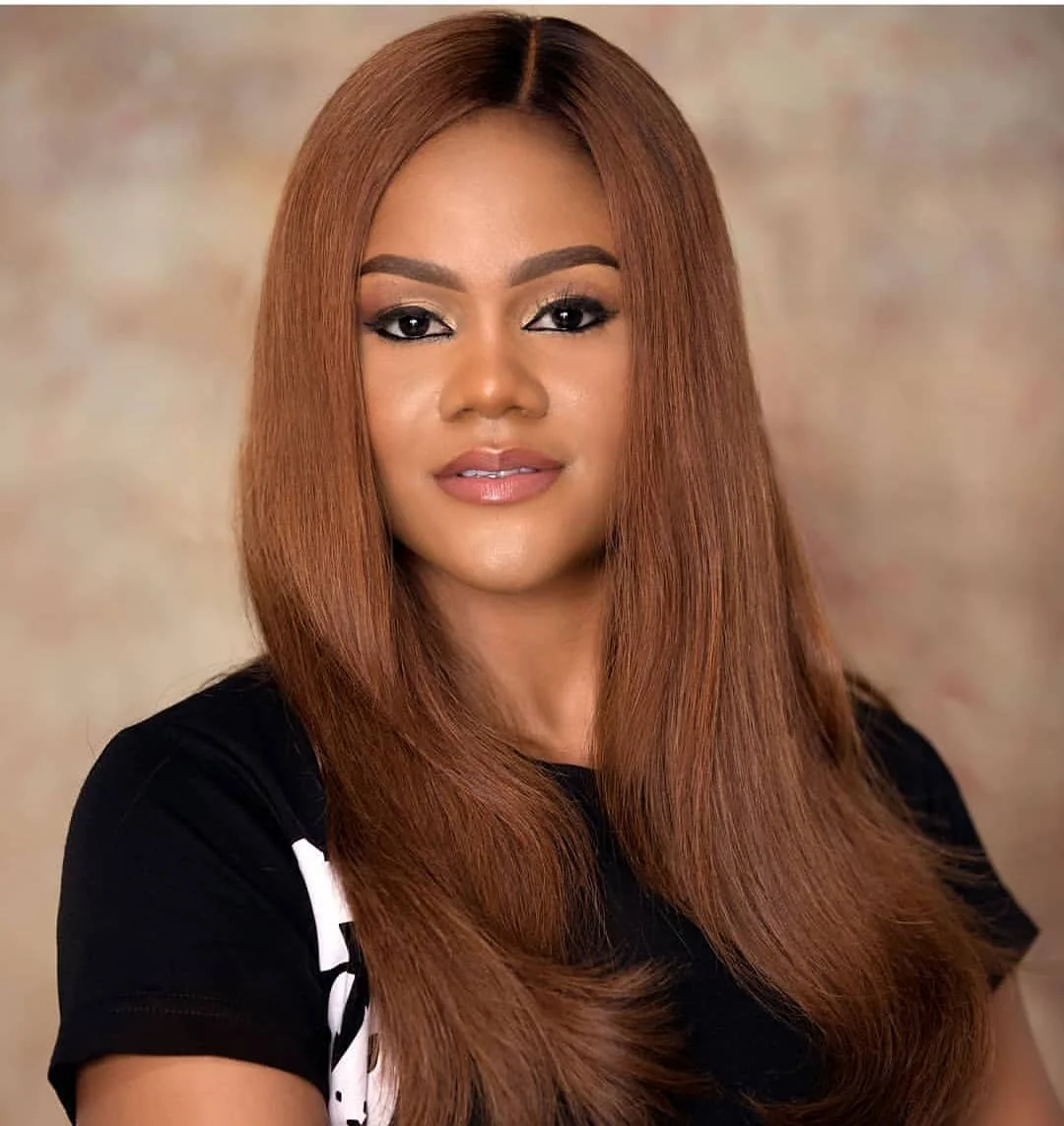 summer hairstyles for black women 2026 Sleek Honey Straight Layers with a Soft Glow