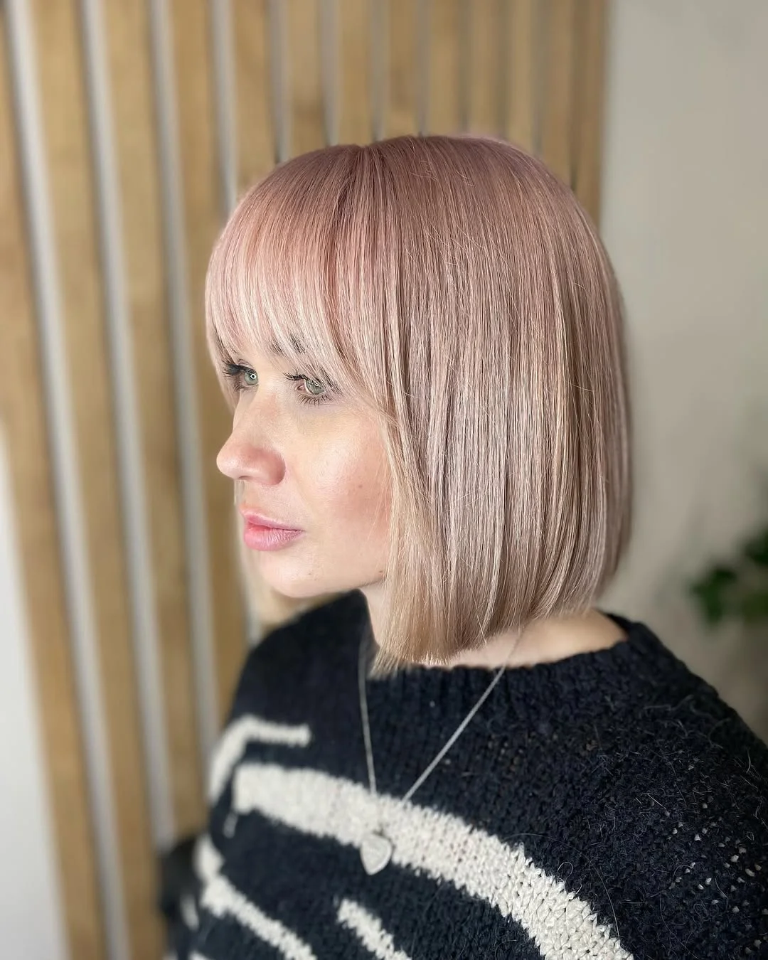 summer strawberry blonde hair color for women 2026 Short Blunt Bob with Rose Gold Natural Shine