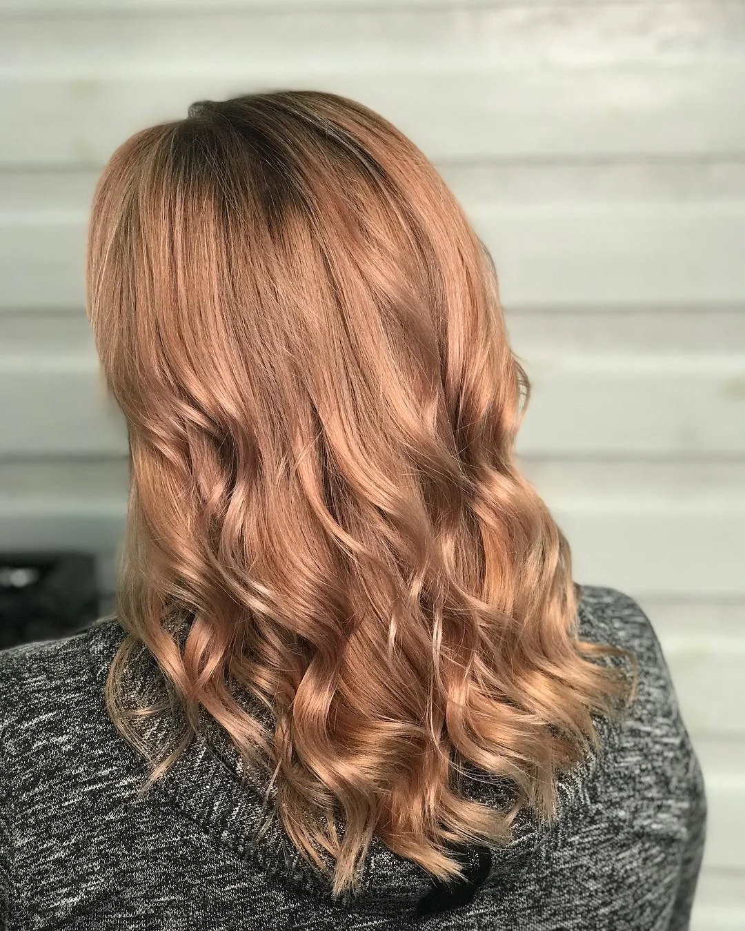 summer strawberry blonde hair color for women 2026 Golden Strawberry Soft Waves with Natural Warmth