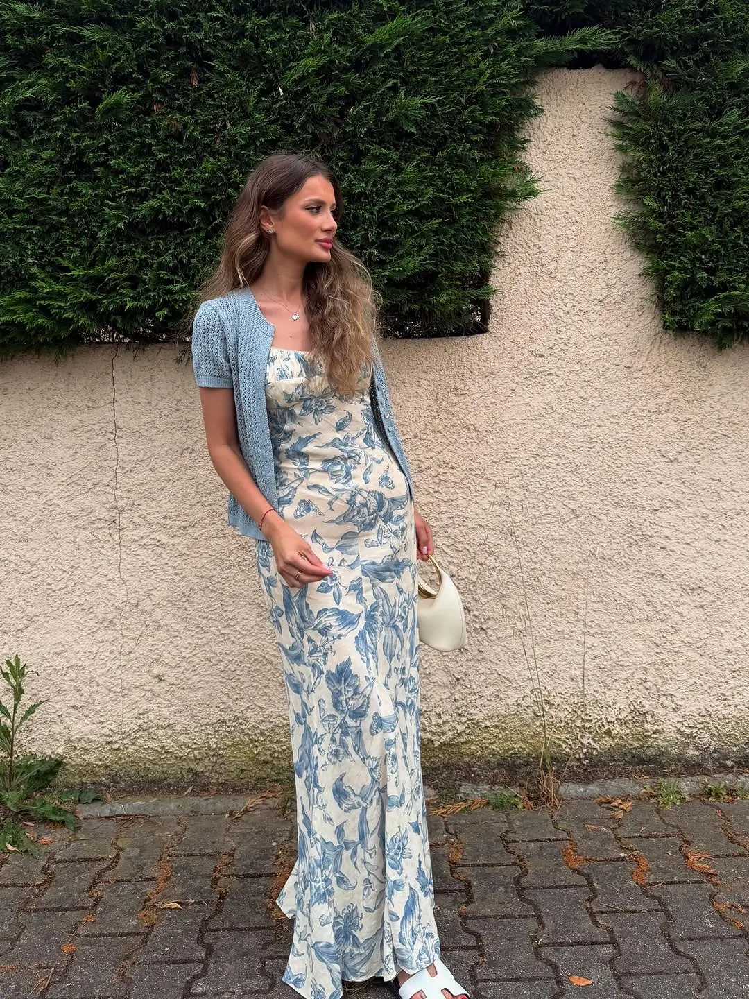 summer sundress outfits 2026 Soft Blue Florals and Effortless Layers