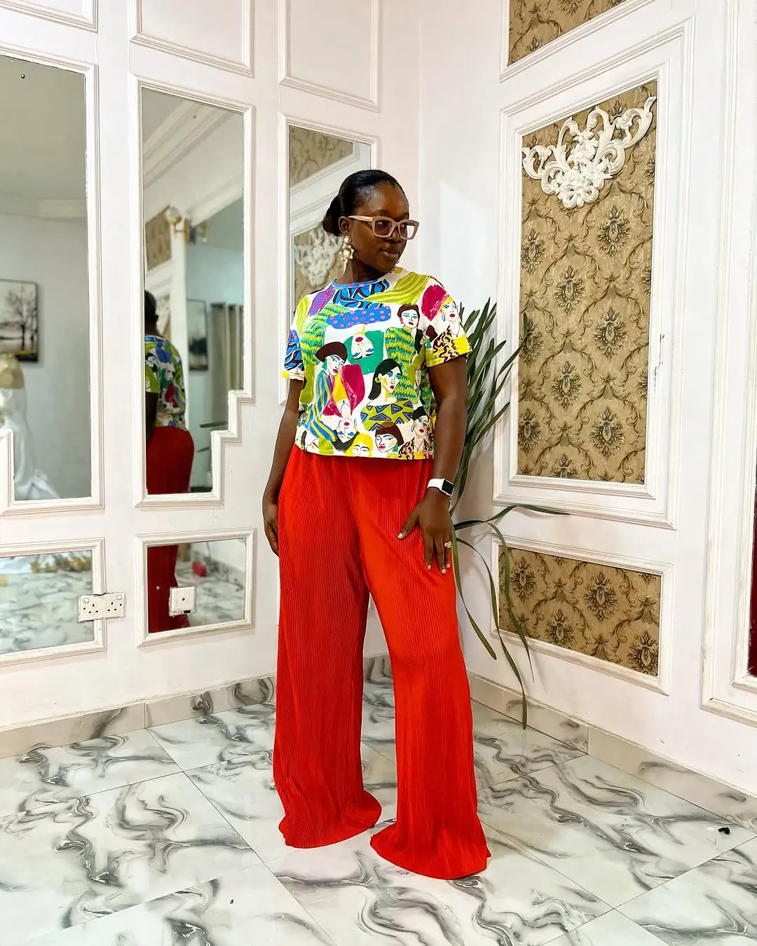 summer t-shirt outfit for women 2026 Bold color energy with artistic confidence