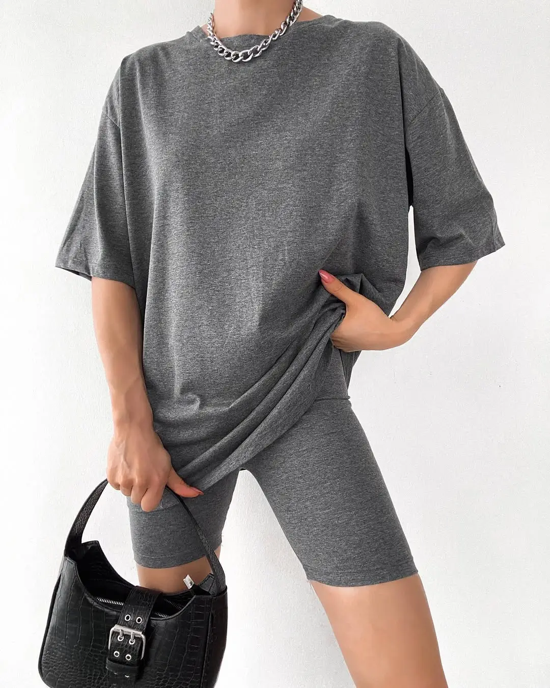summer t-shirt outfit for women 2026 Minimal gray comfort that feels quietly powerful