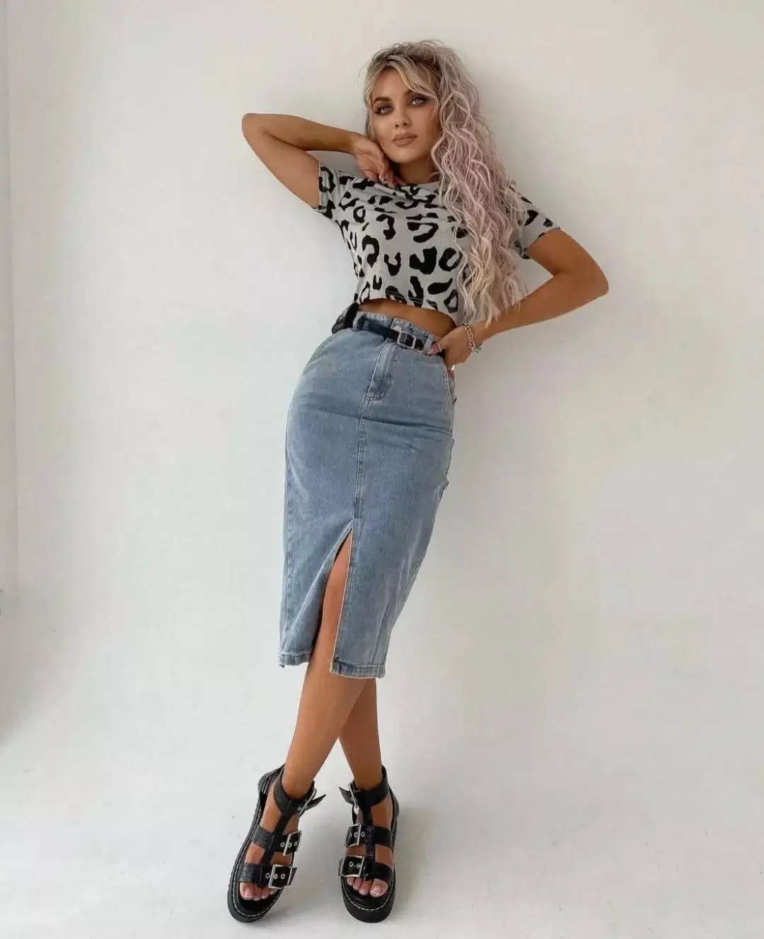summer vacation outfits 2026 Denim Confidence with a Bold Summer Edge