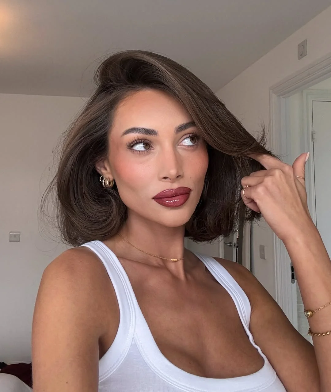 textured summer bob haircut 2026 The Polished Volume Bob - A 90s Revival That Feels New