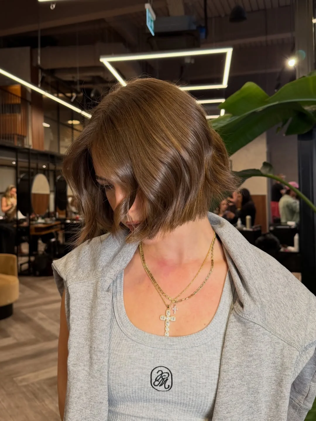 textured summer bob haircut 2026 The Soft Wavy Textured Bob - Movement, Layers, Freedom