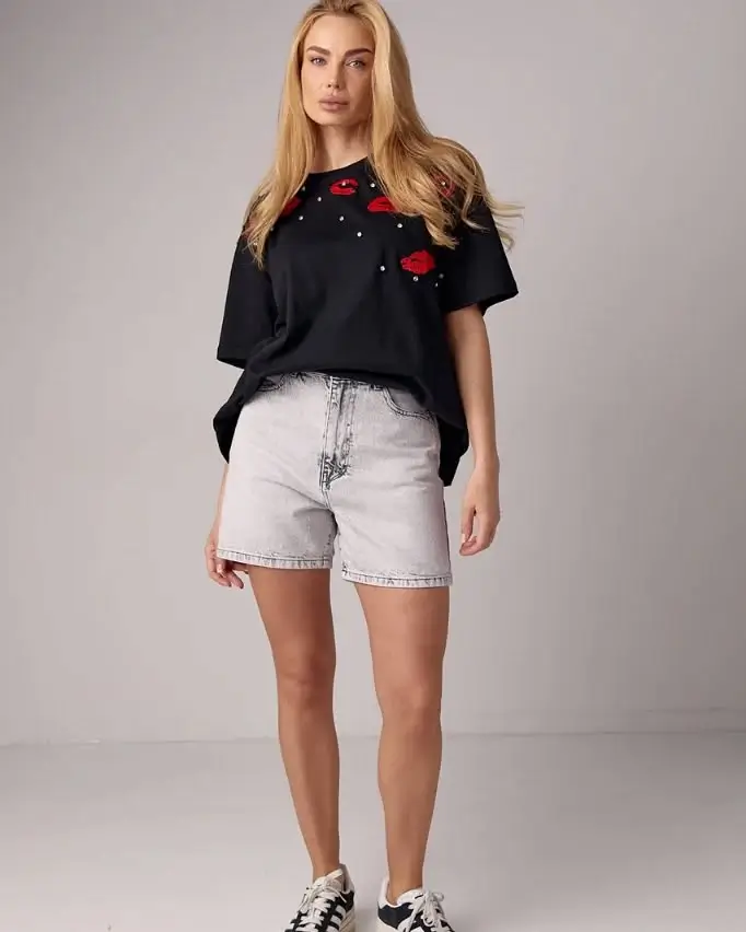 trendy summer denim shorts 2026 Relaxed Graphic Tee and Washed Denim Mood