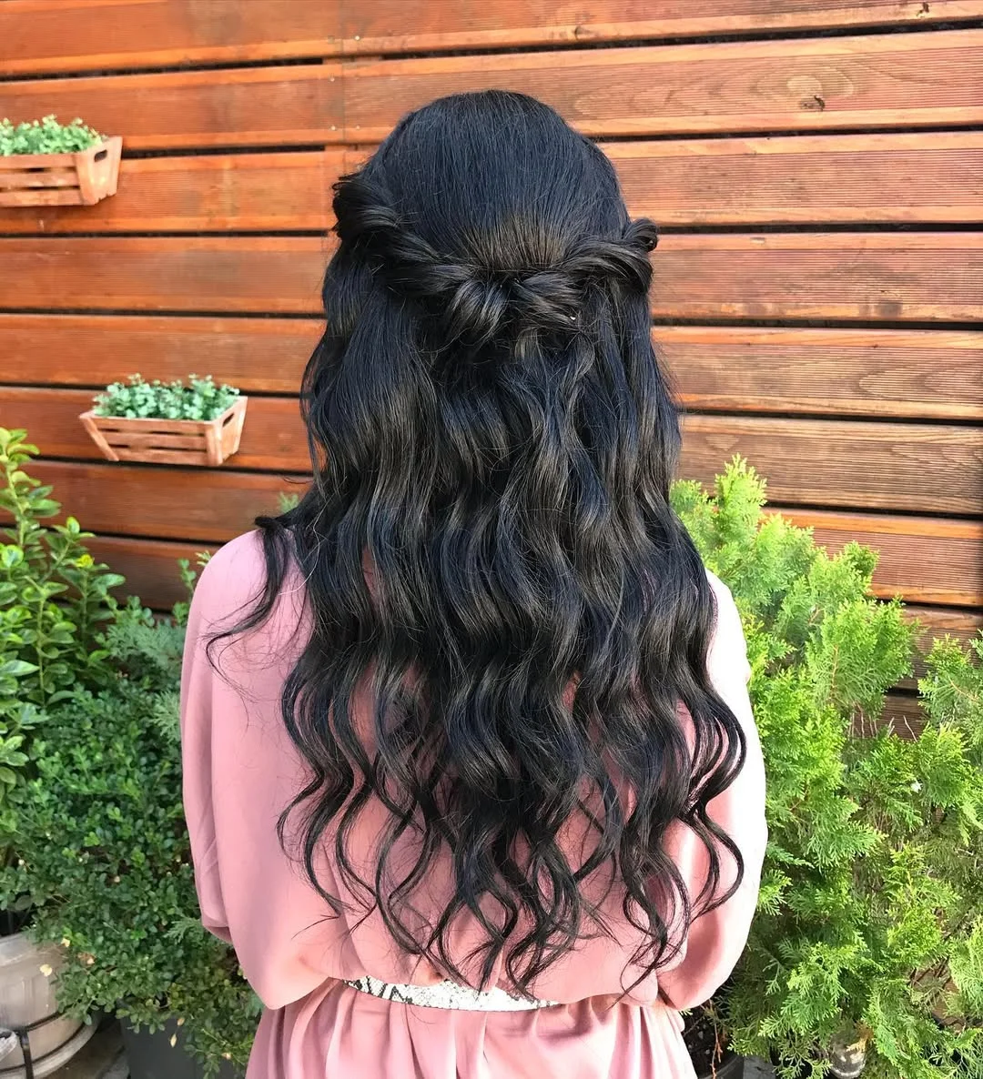 beachy summer wavy hairstyle 2026 Relaxed Braided Half Up for Everyday Summer