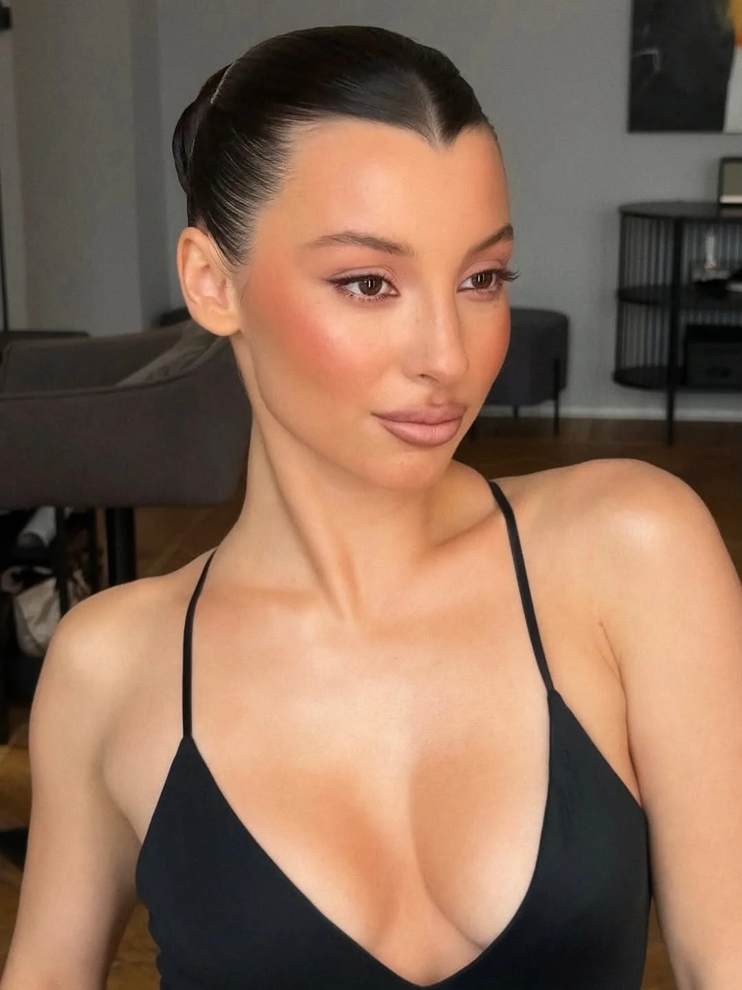 effortless summer quick hairstyles 2026 Ultra Sleek Pulled Back Bun Energy