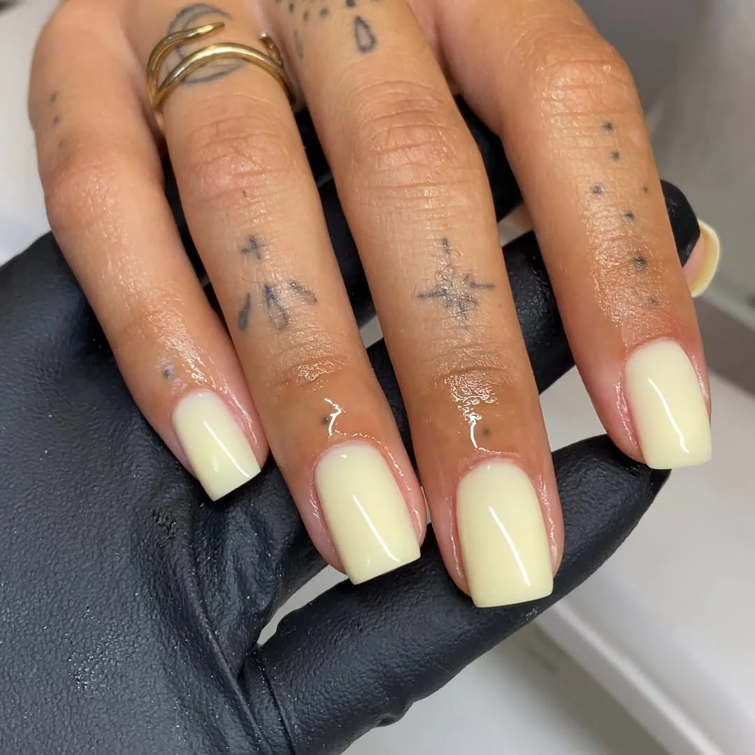 light summer nails 2026 Butter Yellow Square Nails That Feel Expensive