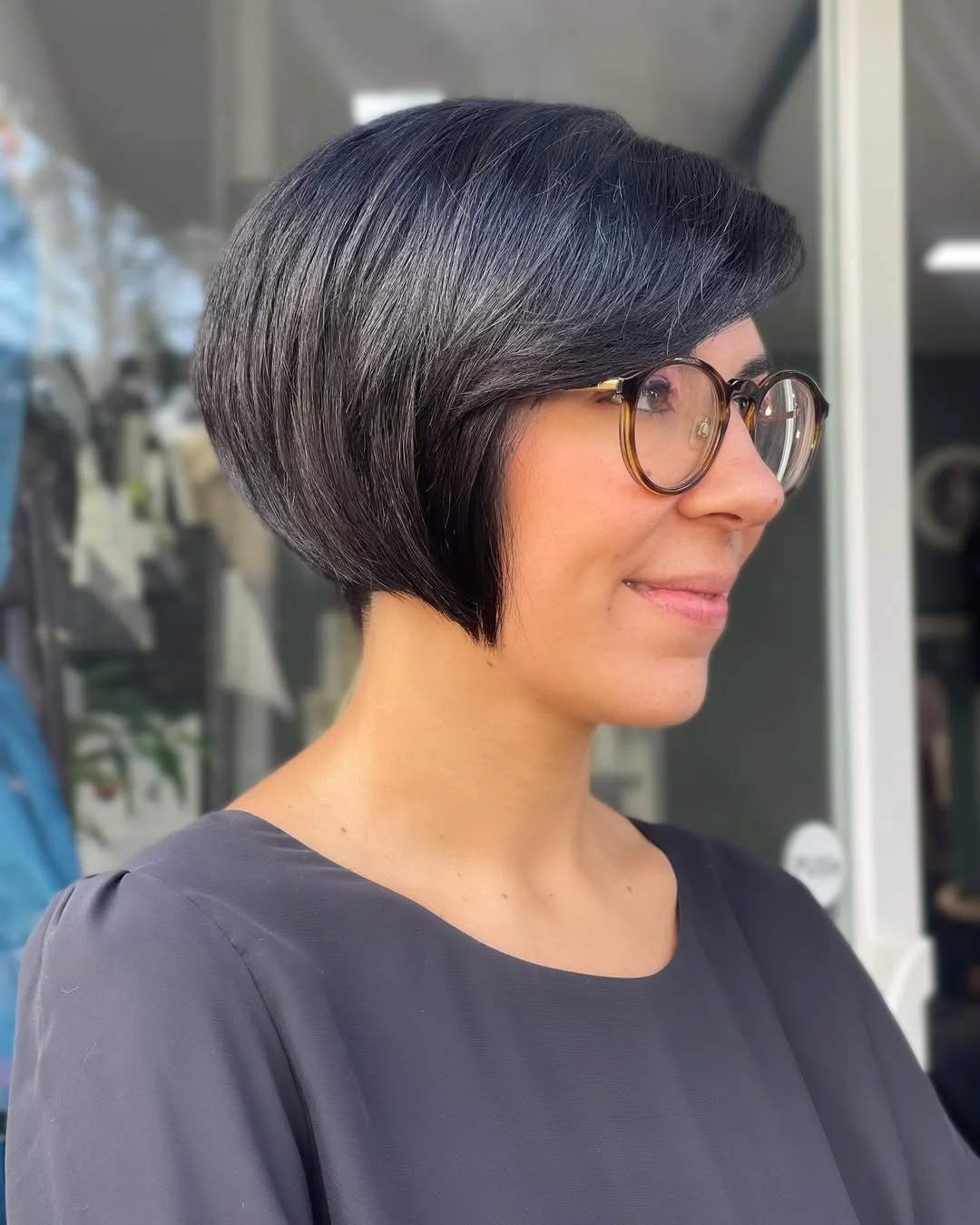 modern summer haircuts for women over 30 2026 Structured sleek bob with a confident summer finish