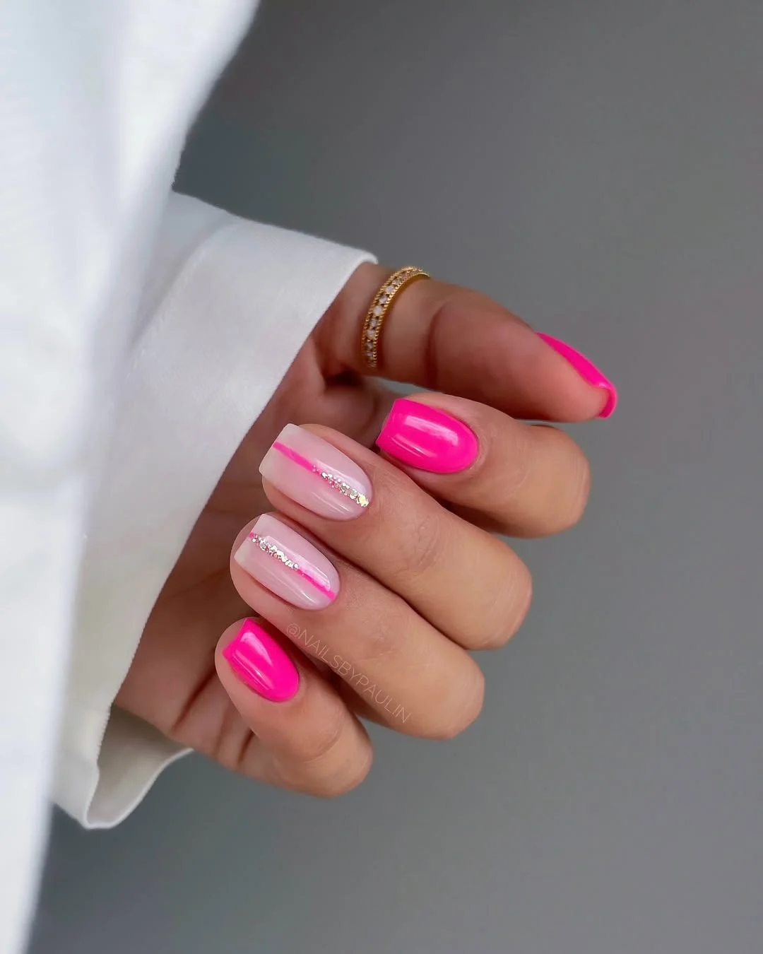 pink summer nails 2026 Short Neon Pink Minimalism