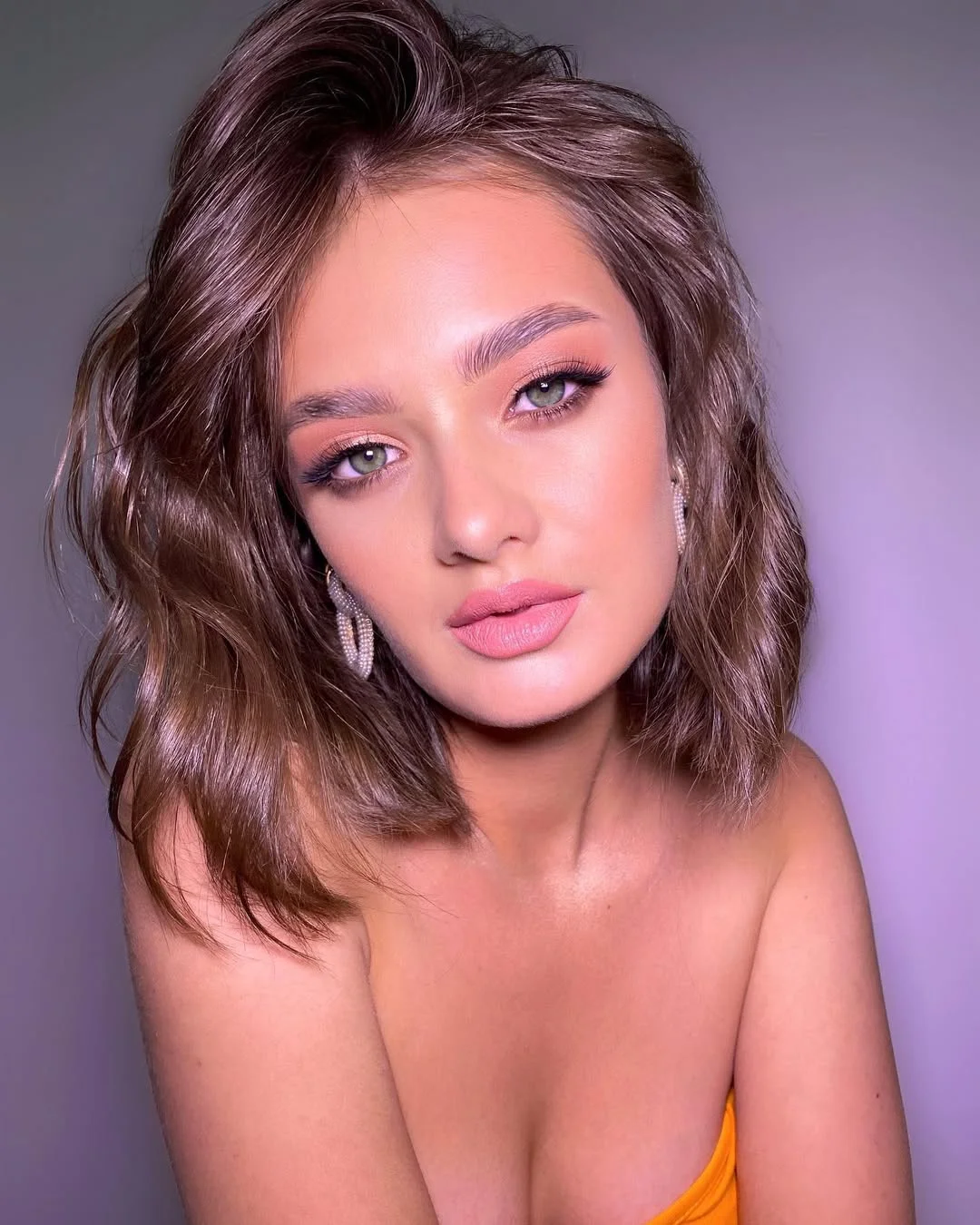 quick summer easy hairstyle 2026 Soft Volume Waves for Medium Length Confidence