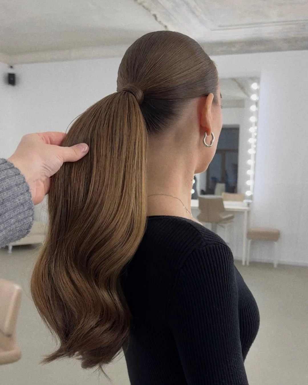 sleek summer ponytail hairstyle 2026 Soft Volume Meets Sleek Control