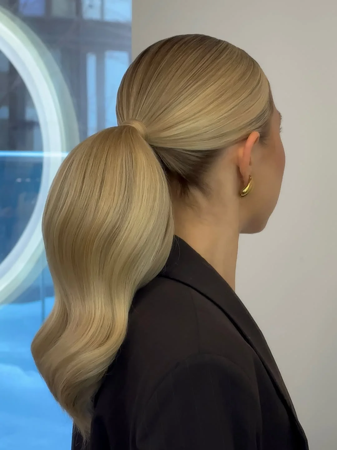 sleek summer ponytail hairstyle 2026 Blonde Precision with Sculpted Shine