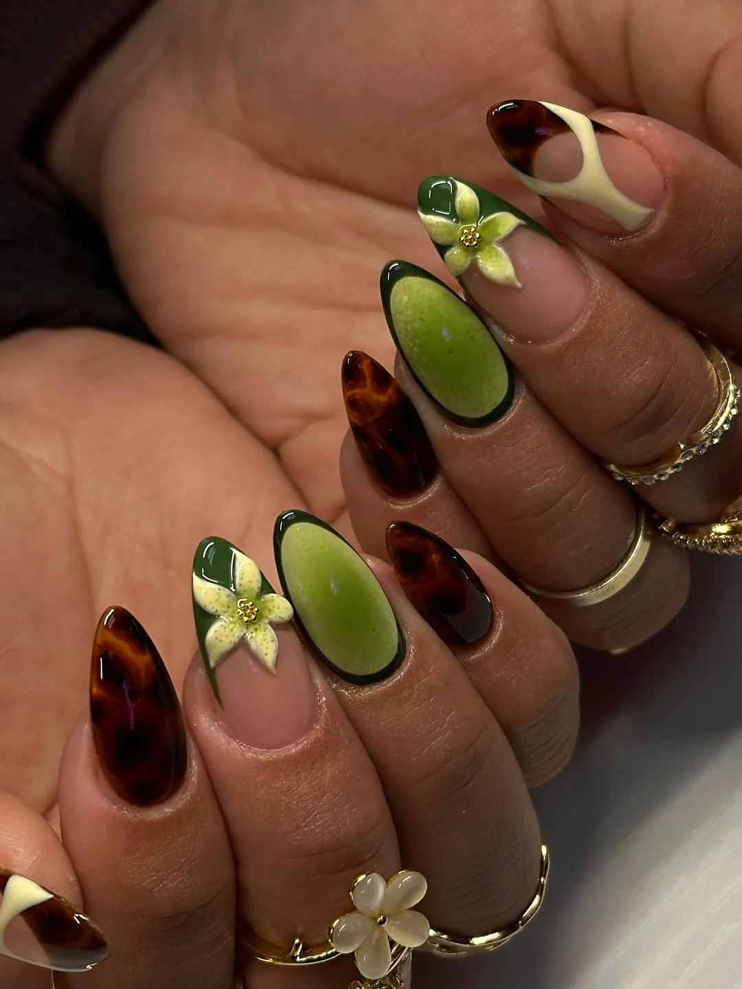 summer almond nails 2026 Olive Garden Statement Nails