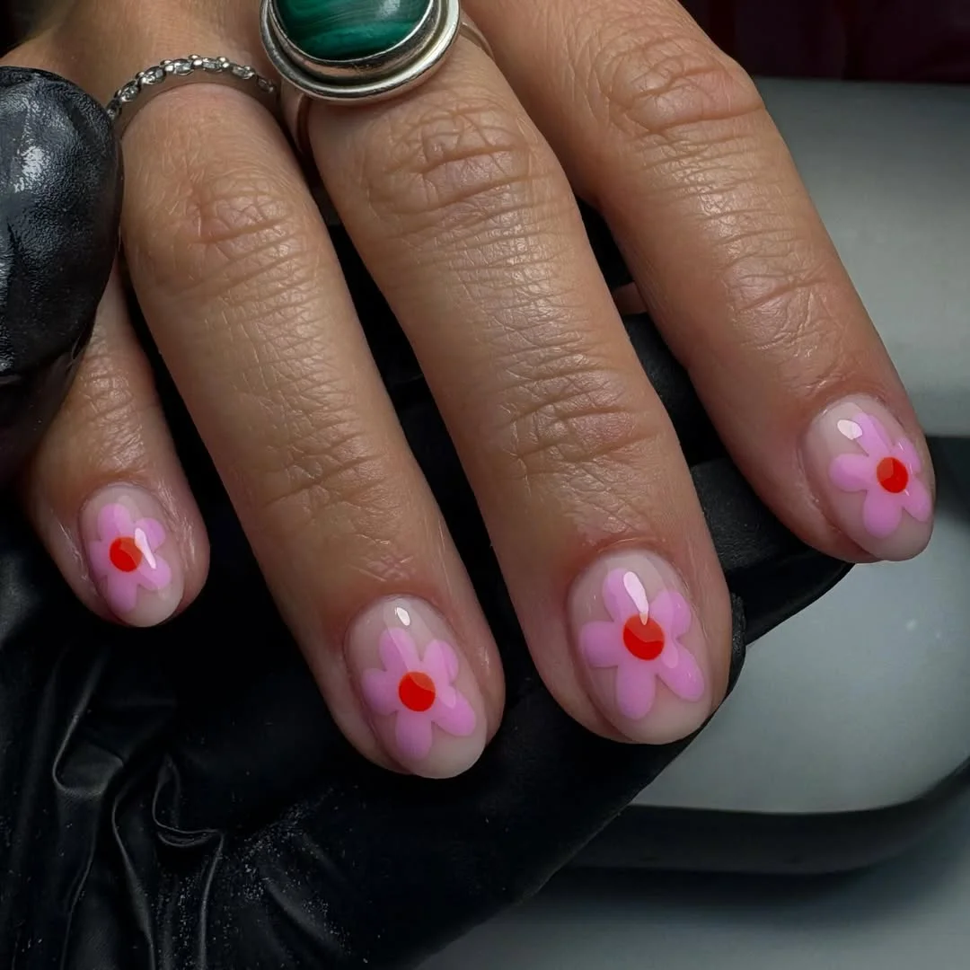 summer flower nails 2026 Pink Retro Flower Short Nails