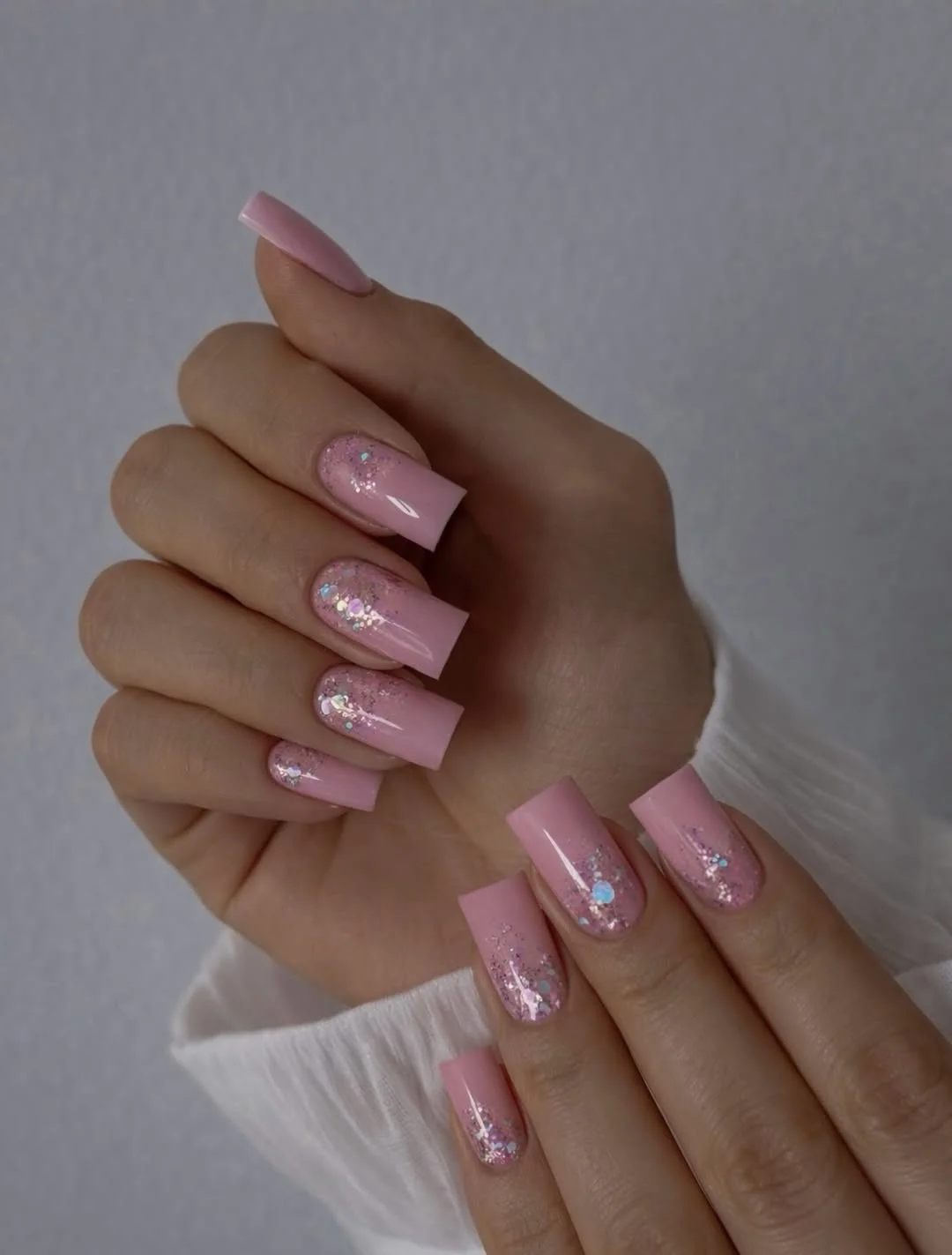 summer gel nails 2026 Glossy Pink Glitter Nails
